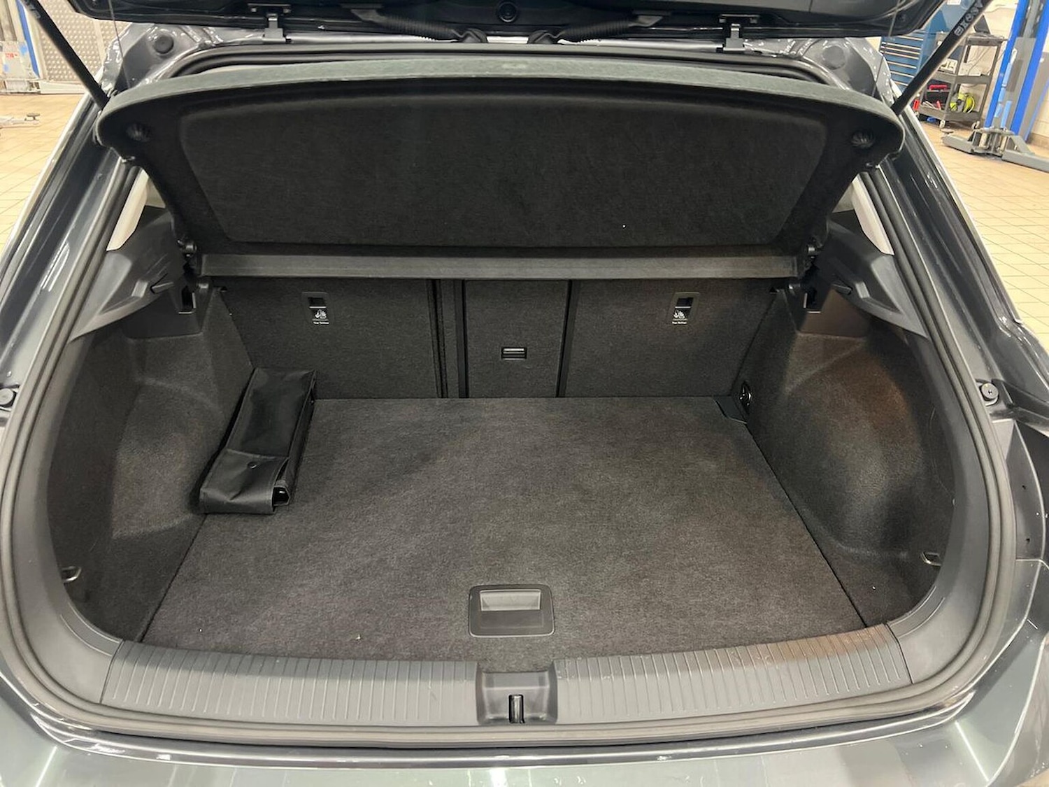 Used Volkswagen T-Roc 2024 for sale - 77023469: Photo 19