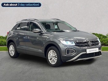 Used Volkswagen T-Roc 2024 for sale - 77023469: Photo