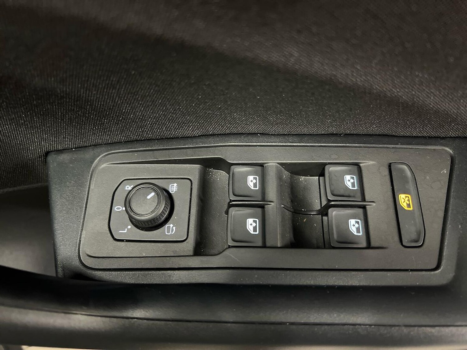 Used Volkswagen T-Roc 2024 for sale - 77023469: Photo 23