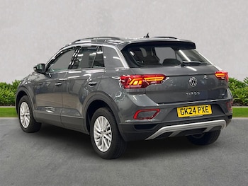 Used Volkswagen T-Roc 2024 for sale - 77023469: Photo