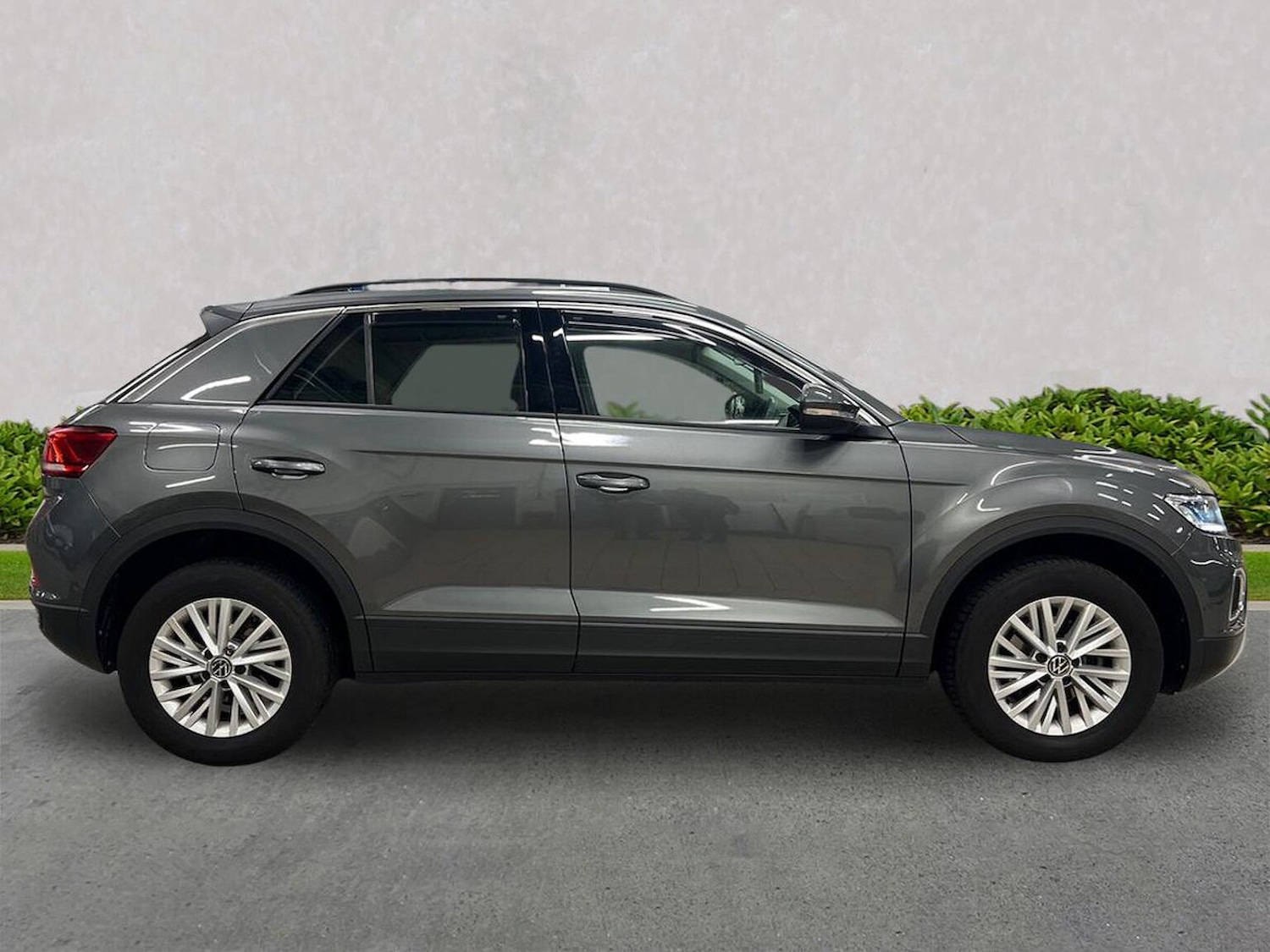 Used Volkswagen T-Roc 2024 for sale - 77023469: Photo 5