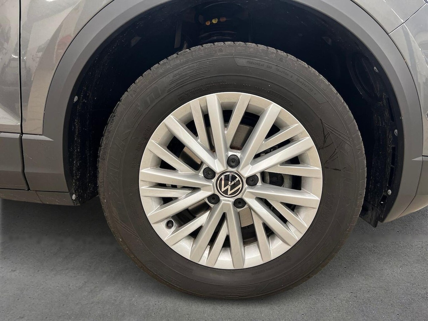 Used Volkswagen T-Roc 2024 for sale - 77023469: Photo 8