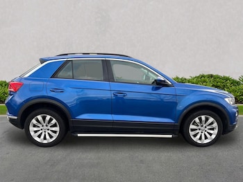 Used Volkswagen T-Roc 2018 for sale - 76461777: Photo