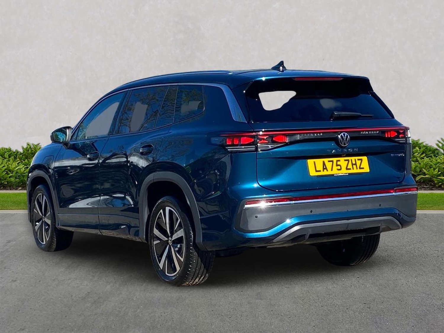 Used Volkswagen Touran 2025 for sale - 78194237: Photo 2