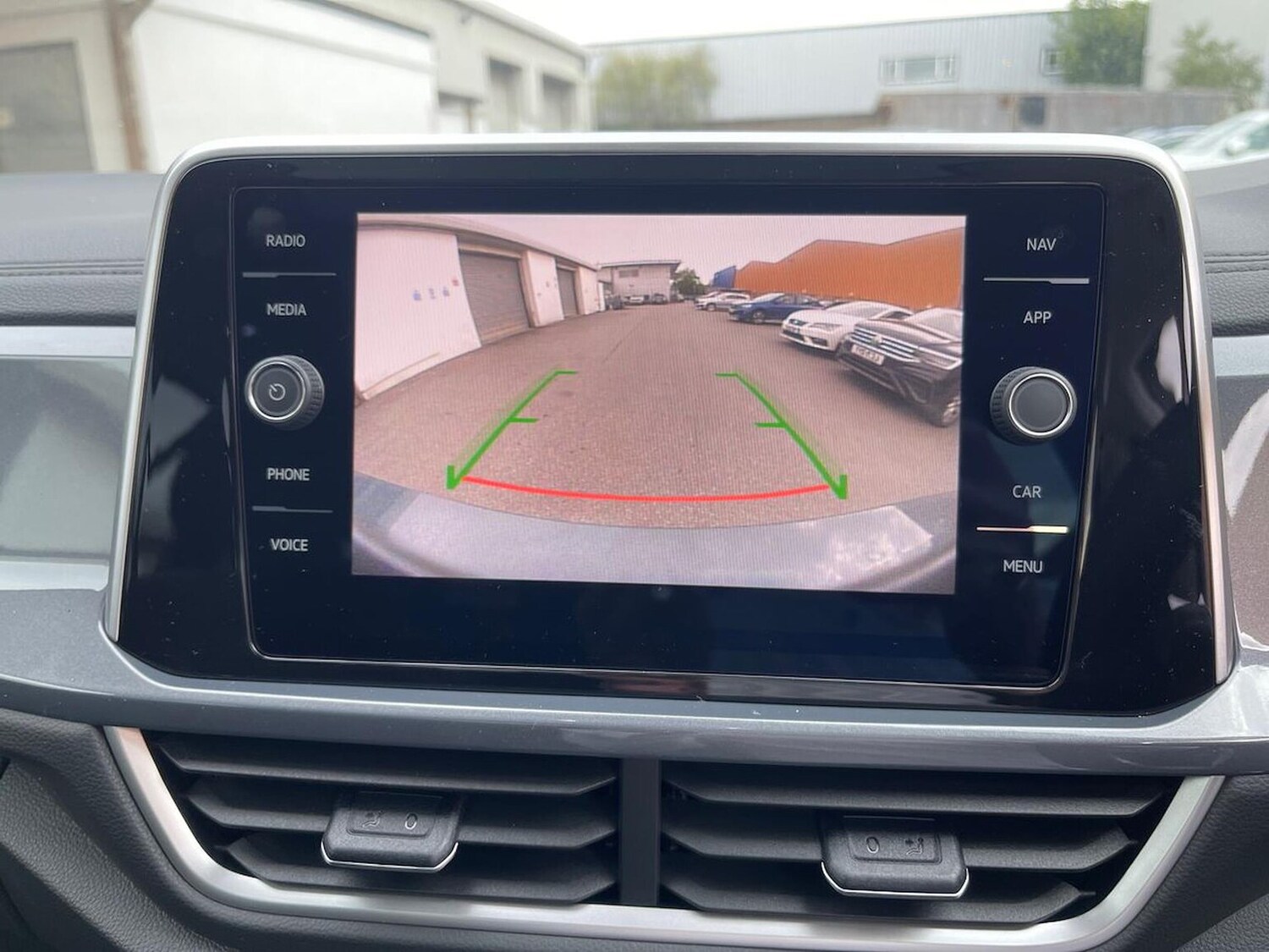 Used Volkswagen T-Roc 2025 for sale - 76027520: Photo 23