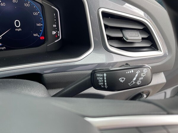 Used Volkswagen T-Roc 2025 for sale - 76027520: Photo 28