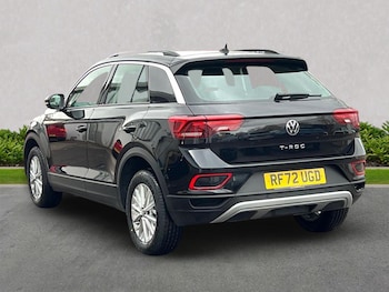 Used Volkswagen T-Roc 2023 for sale - 76436560: Photo