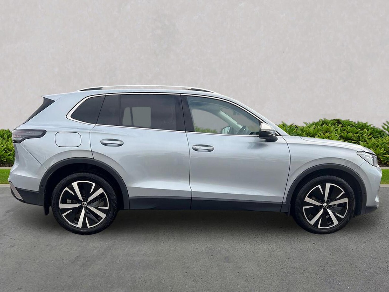 Used Volkswagen Tiguan 2024 for sale - 76490787: Photo 3