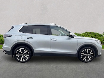 Used Volkswagen Tiguan 2024 for sale - 76490787: Photo