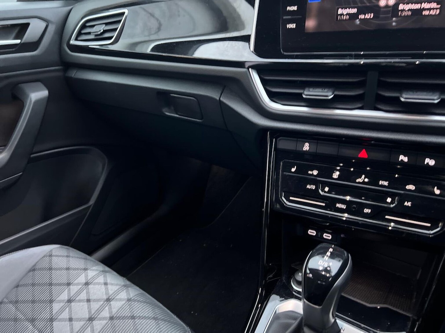 Used Volkswagen T-Roc 2022 for sale - 76963539: Photo 13