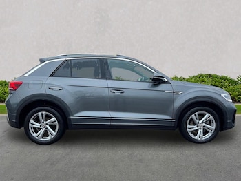 Used Volkswagen T-Roc 2022 for sale - 76963539: Photo