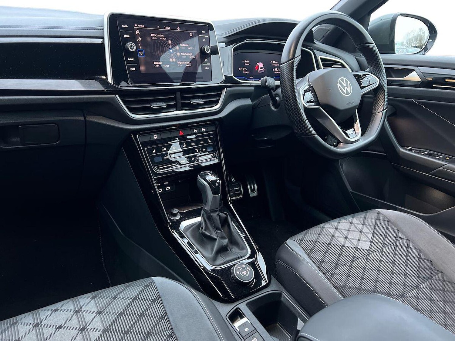 Used Volkswagen T-Roc 2022 for sale - 76963539: Photo 7