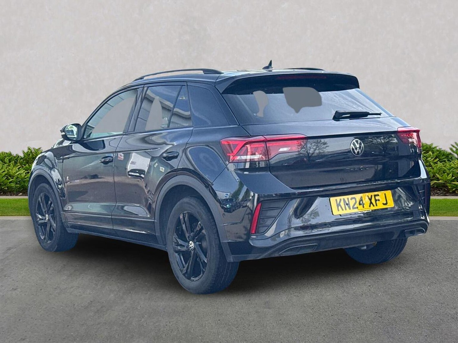 Used Volkswagen T-Roc 2024 for sale - 78210225: Photo 2