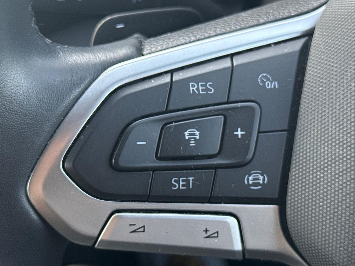 Used Volkswagen T-Roc 2024 for sale - 78210225: Photo 27