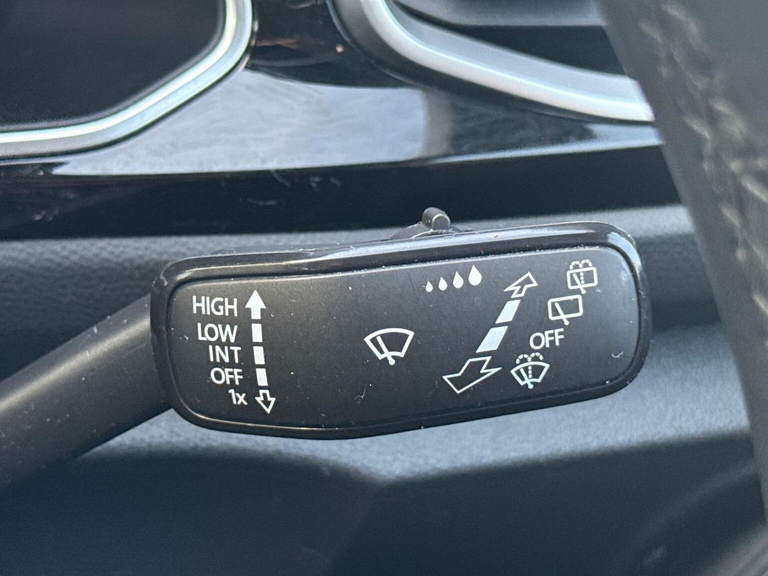 Used Volkswagen T-Roc 2024 for sale - 78210225: Photo 28