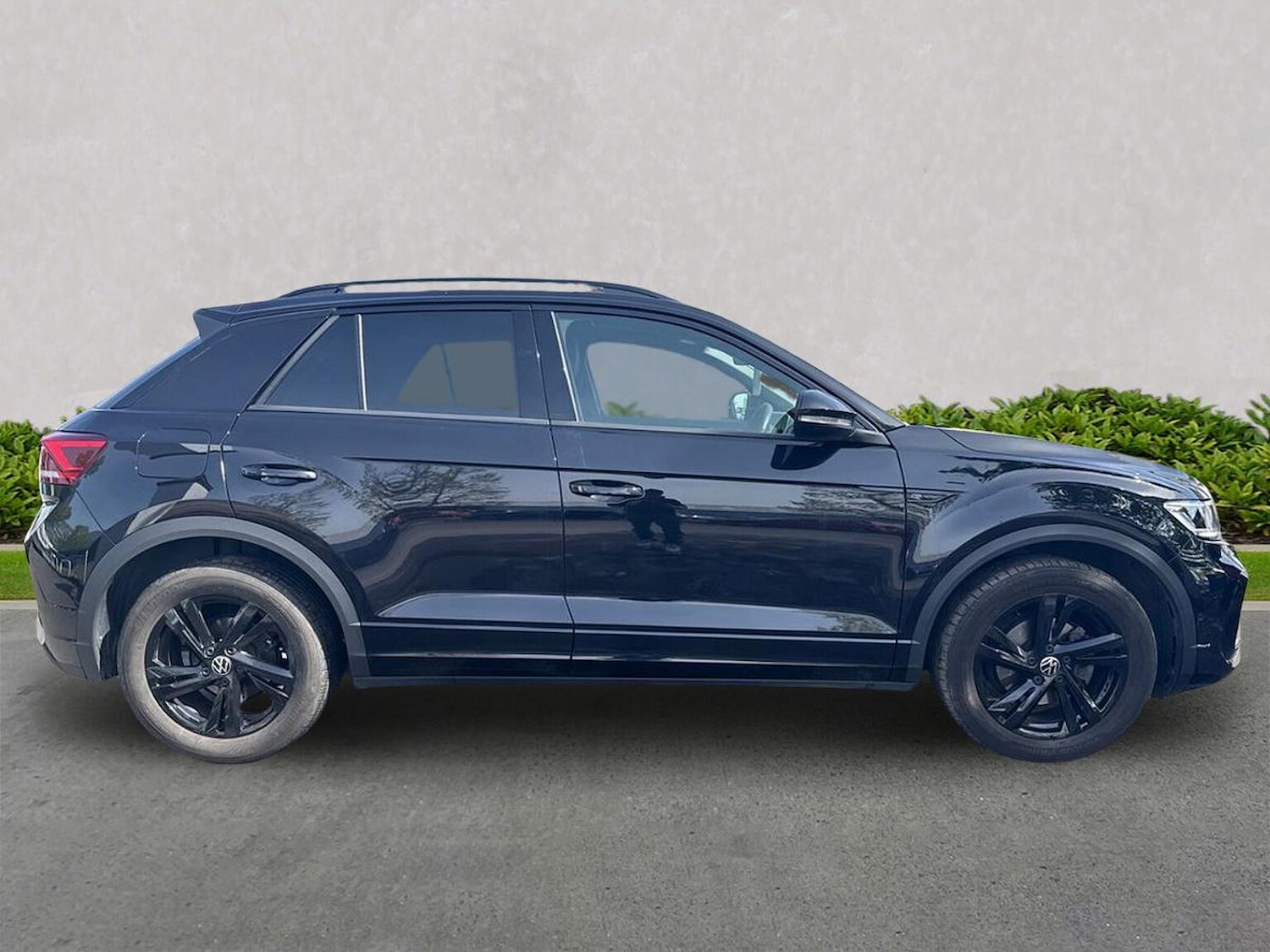 Used Volkswagen T-Roc 2024 for sale - 78210225: Photo 3