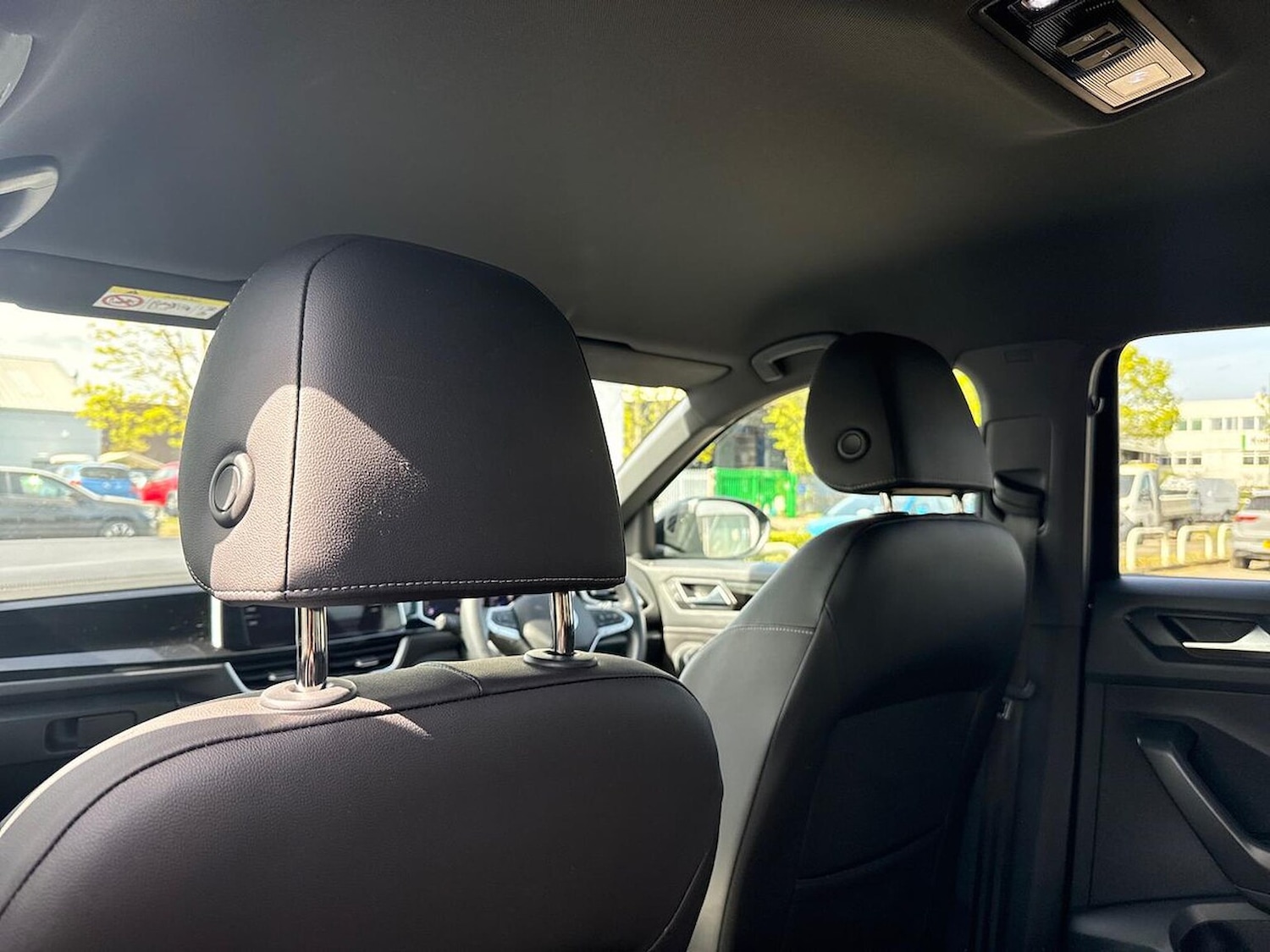 Used Volkswagen T-Roc 2024 for sale - 78210225: Photo 32