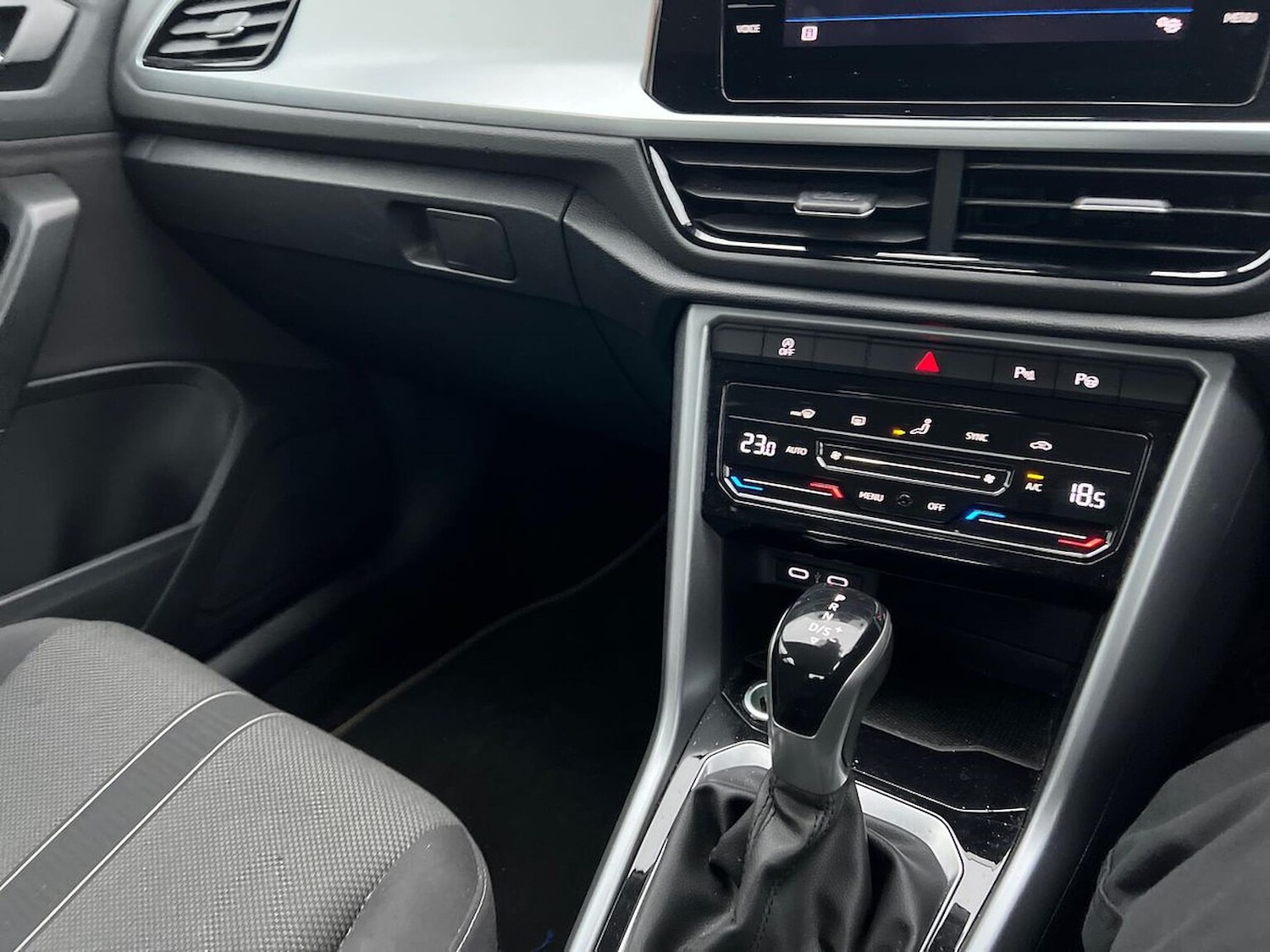 Used Volkswagen T-Roc 2022 for sale - 76963549: Photo 13