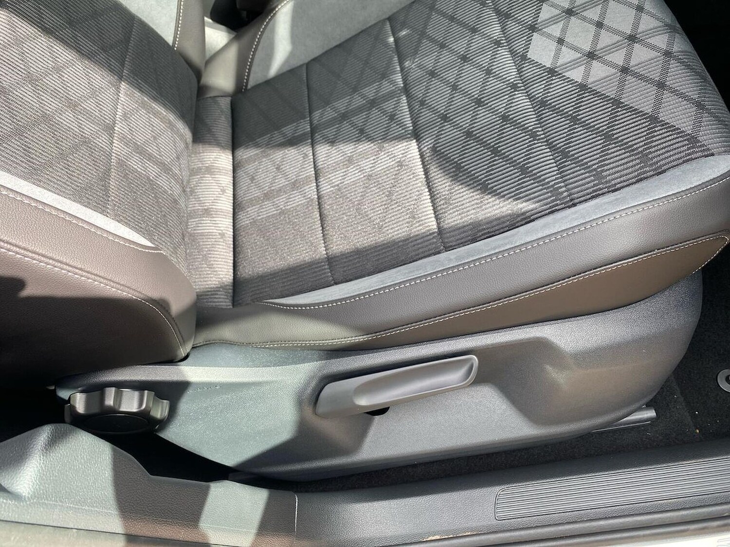 Used Volkswagen T-Roc 2026 for sale - 78194283: Photo 30