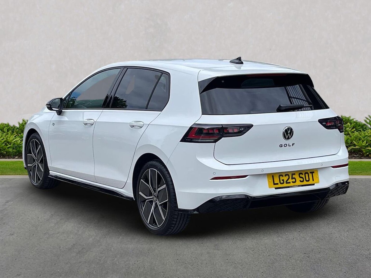 Used Volkswagen Golf 2025 for sale - 75627286: Photo 2