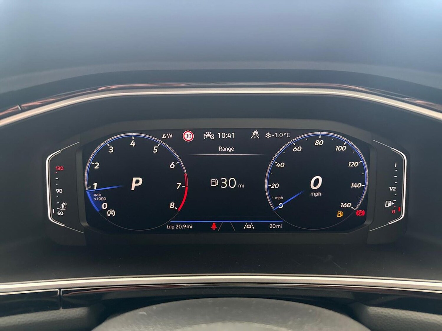 Used Volkswagen T-Roc 2025 for sale - 77542489: Photo 10