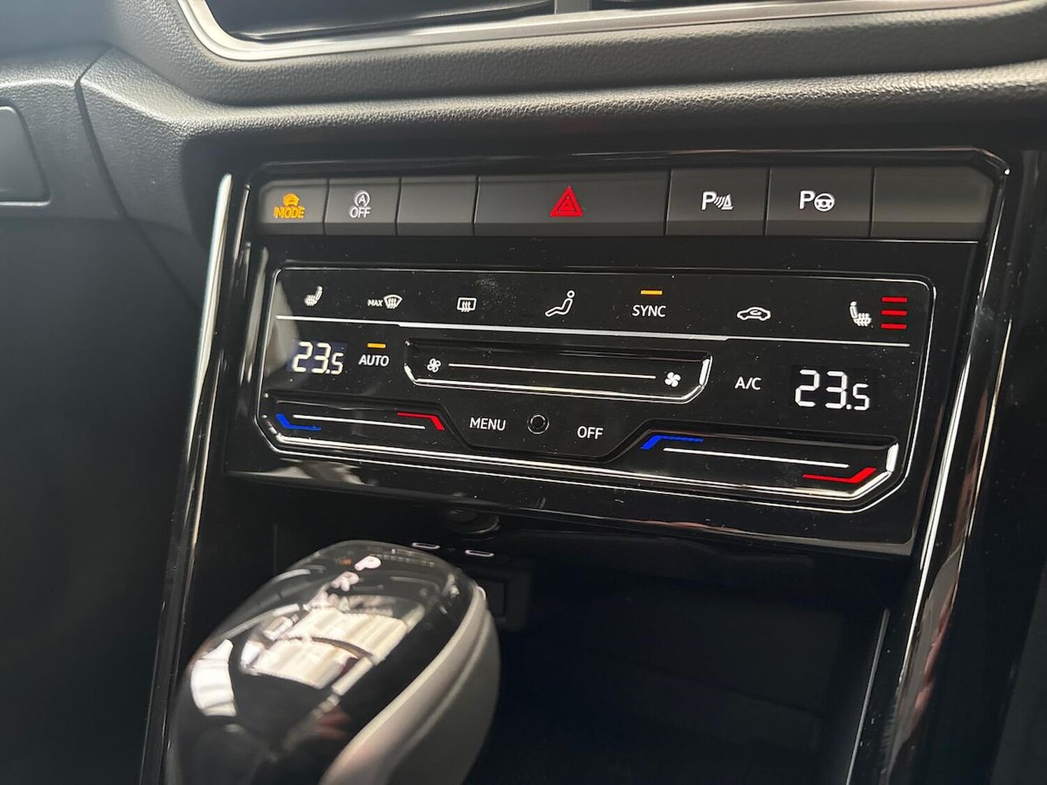 Used Volkswagen T-Roc 2025 for sale - 77542489: Photo 12