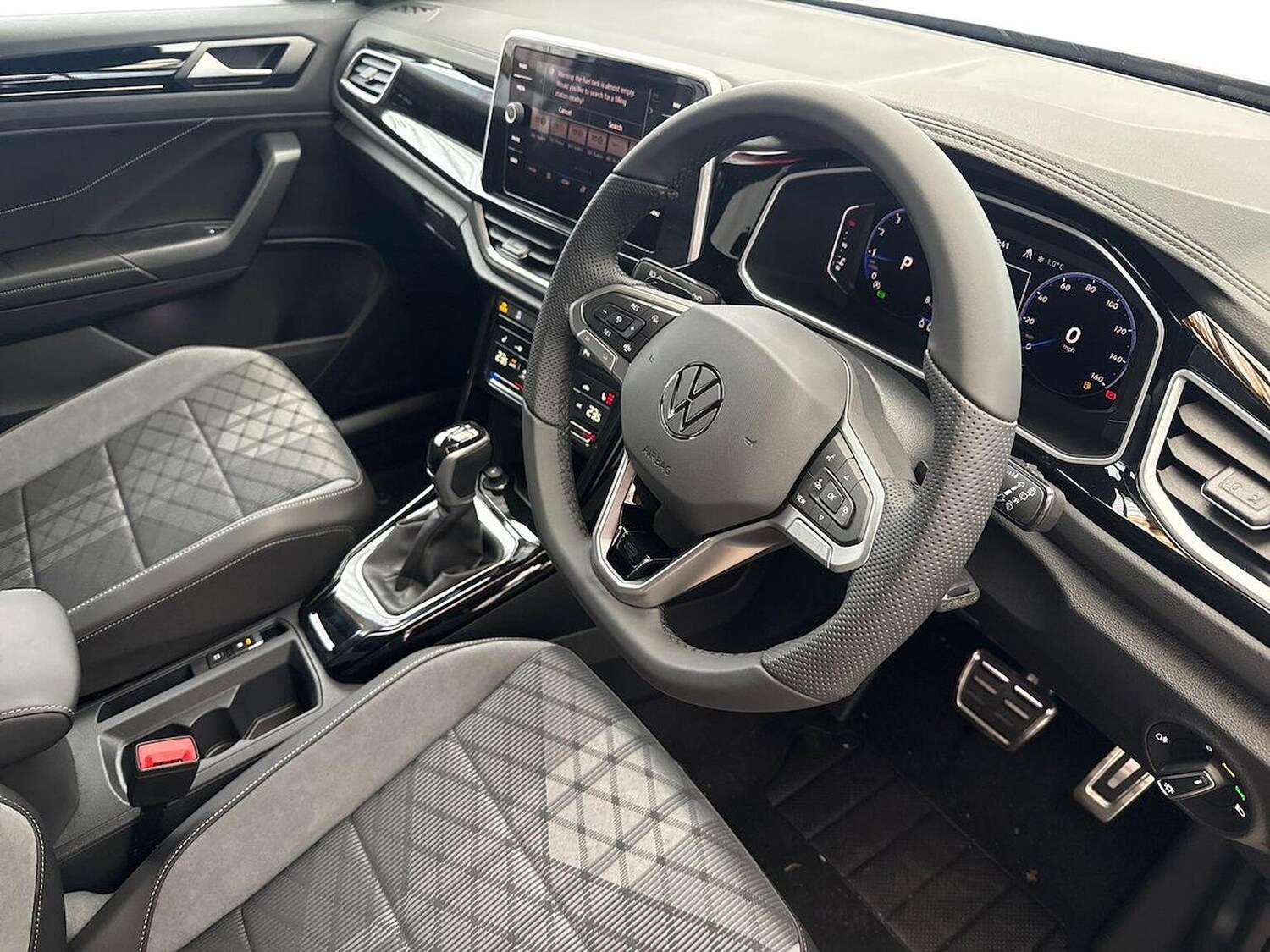 Used Volkswagen T-Roc 2025 for sale - 77542489: Photo 15