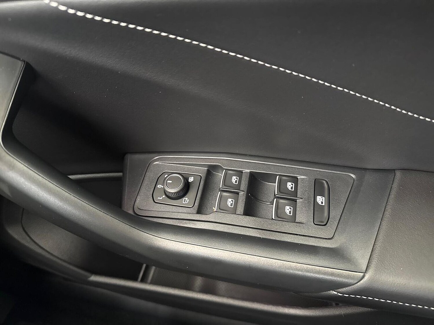 Used Volkswagen T-Roc 2025 for sale - 77542489: Photo 21