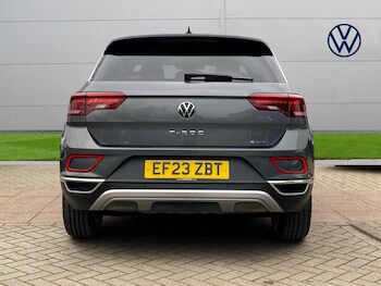 Used Volkswagen T-Roc 2023 for sale - 75760787: Photo