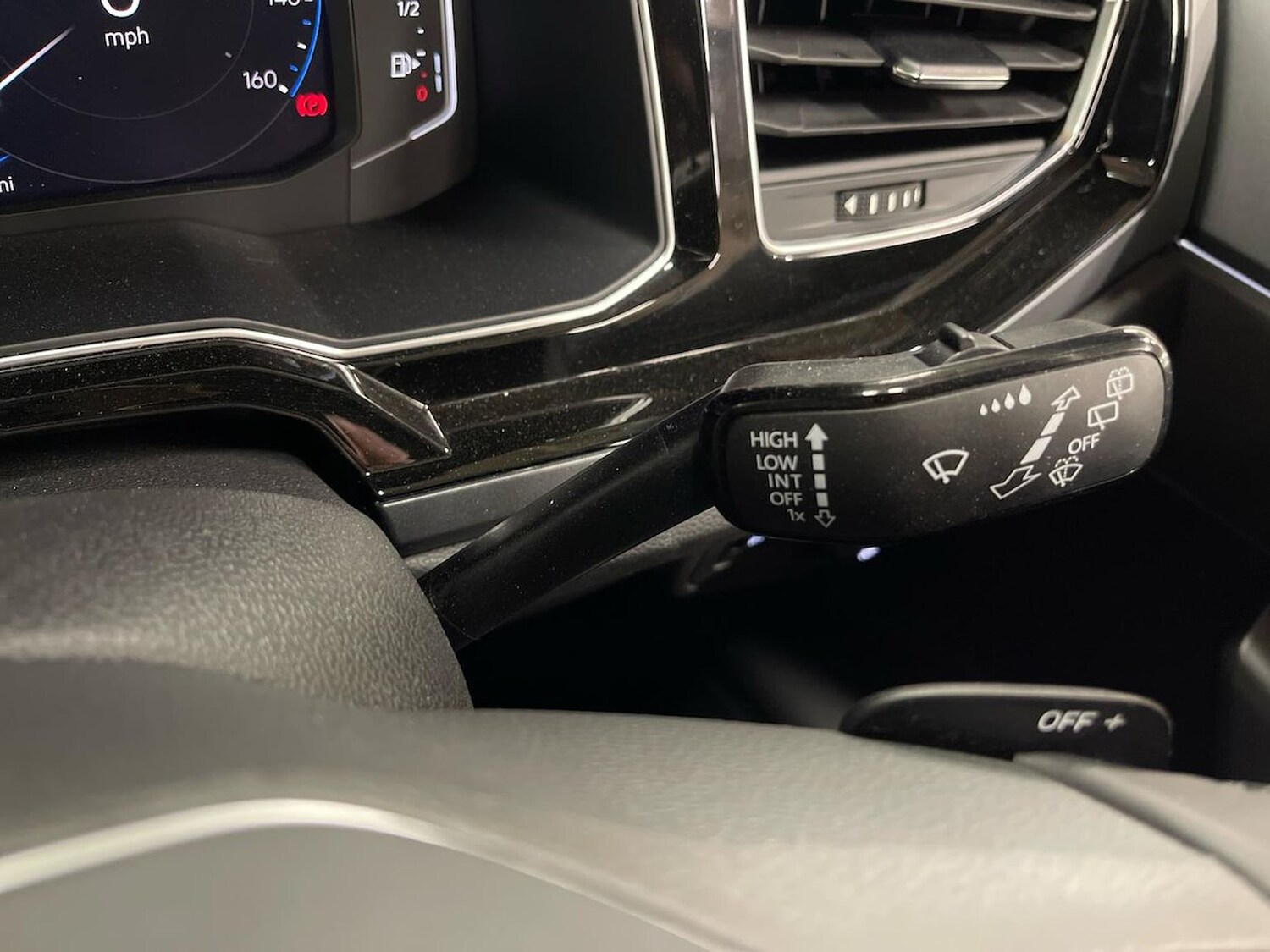 Used Volkswagen Polo 2024 for sale - 76628174: Photo 28