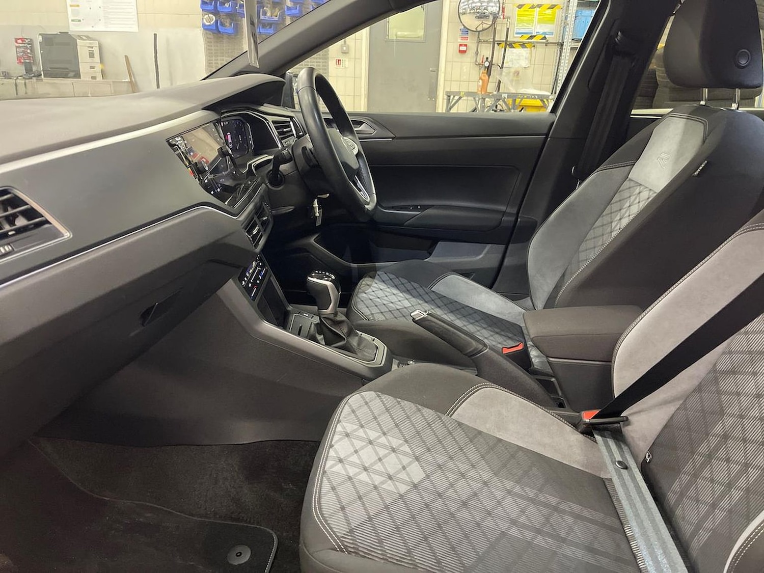 Used Volkswagen Polo 2024 for sale - 76628174: Photo 7