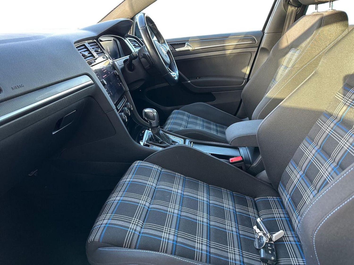 Used Volkswagen Golf 2020 for sale - 77775218: Photo 7