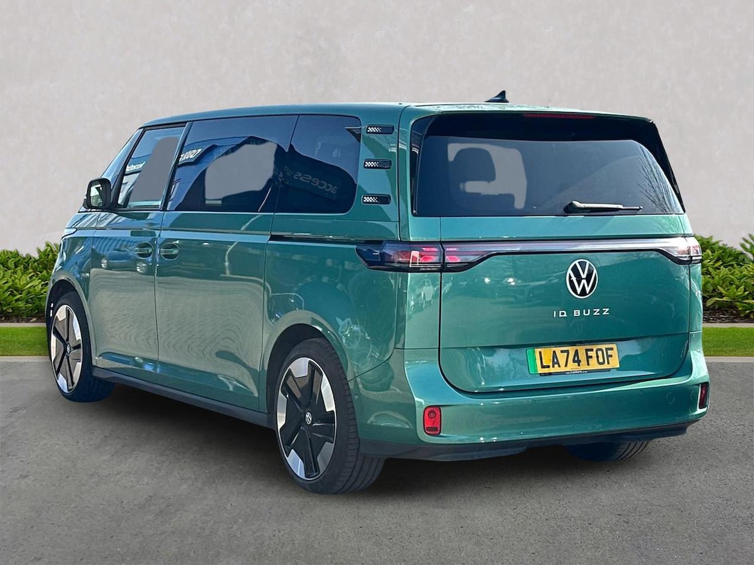 Used Volkswagen ID.Buzz 2024 for sale - 78194008: Photo 2