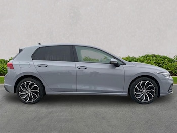 Used Volkswagen Golf 2023 for sale - 78229288: Photo