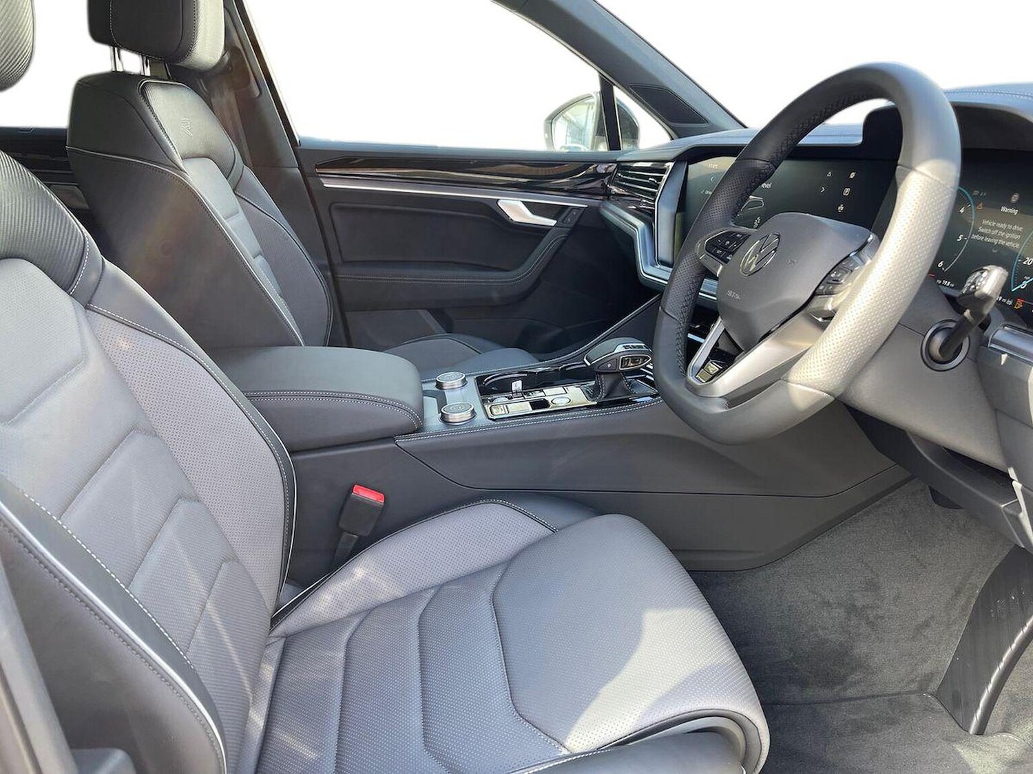 Used Volkswagen Touareg 2025 for sale - 76149622: Photo 15