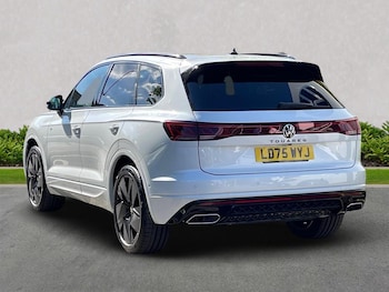 Used Volkswagen Touareg 2025 for sale - 76149622: Photo 2