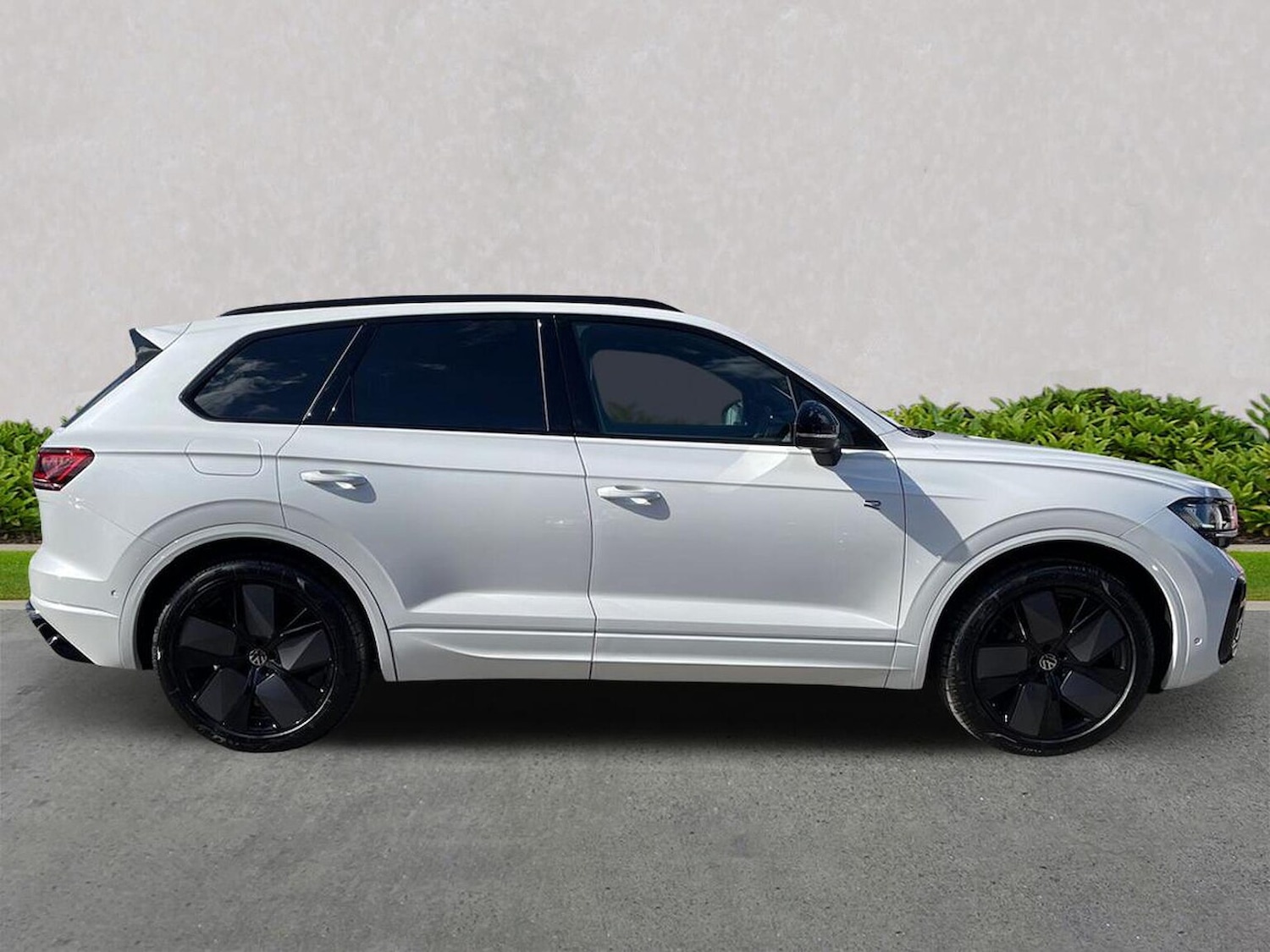 Used Volkswagen Touareg 2025 for sale - 76149622: Photo 3