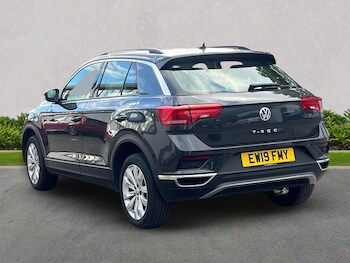Used Volkswagen T-Roc 2019 for sale - 75906999: Photo