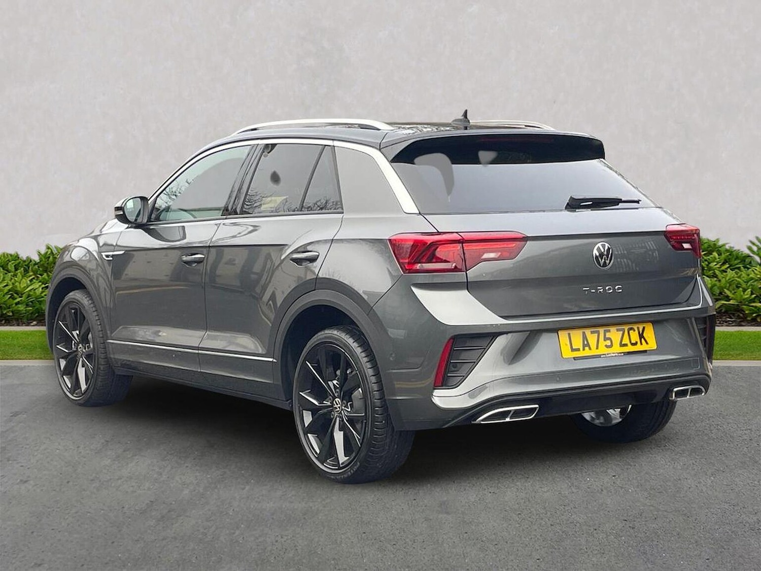 Used Volkswagen T-Roc 2025 for sale - 77085545: Photo 2