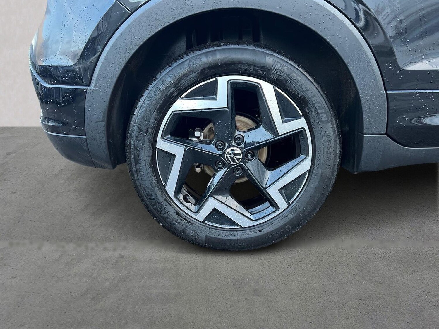 Used Volkswagen T-Cross 2025 for sale - 76504989: Photo 6