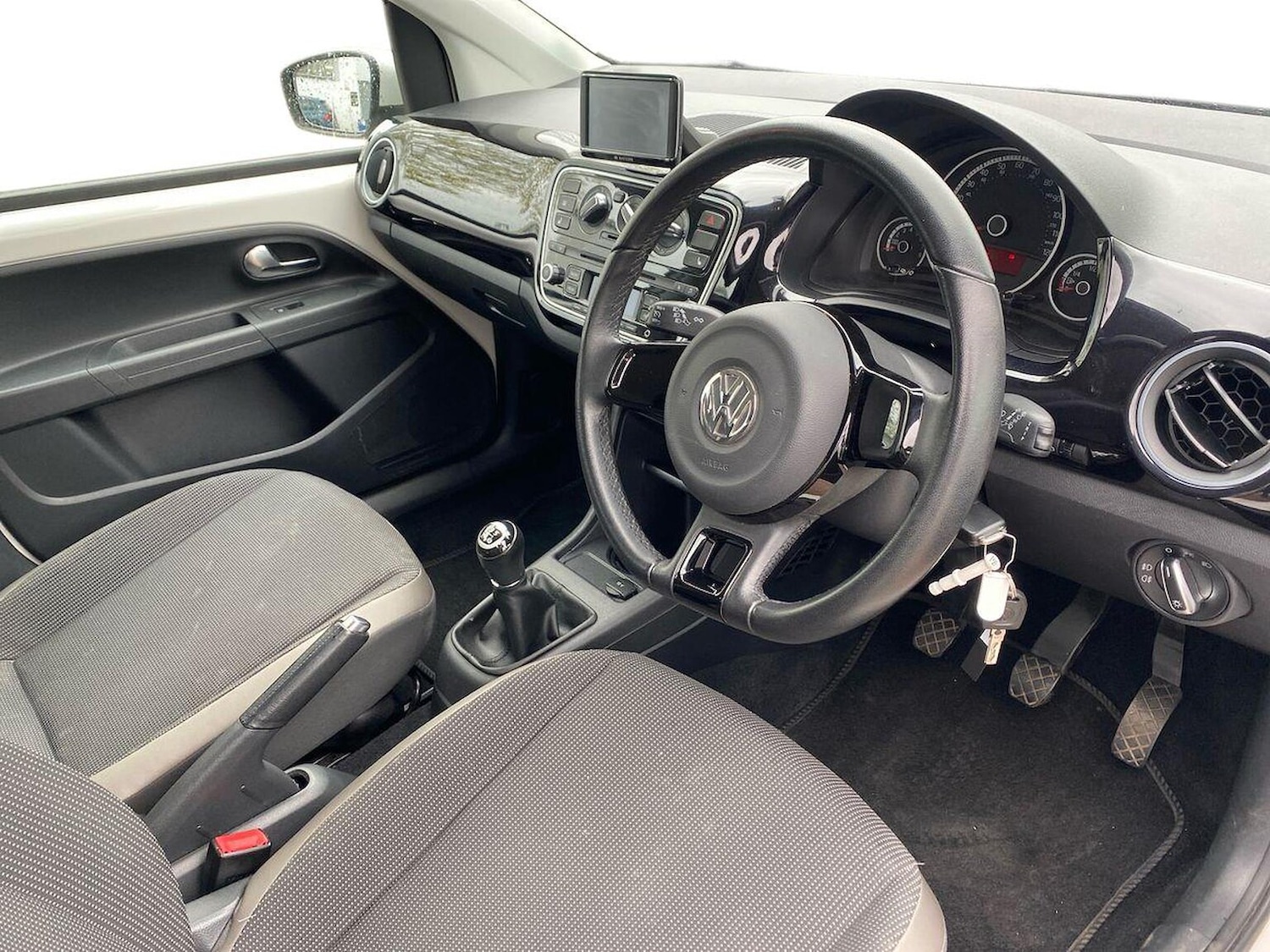 Used Volkswagen up! 2013 for sale - 78193899: Photo 15