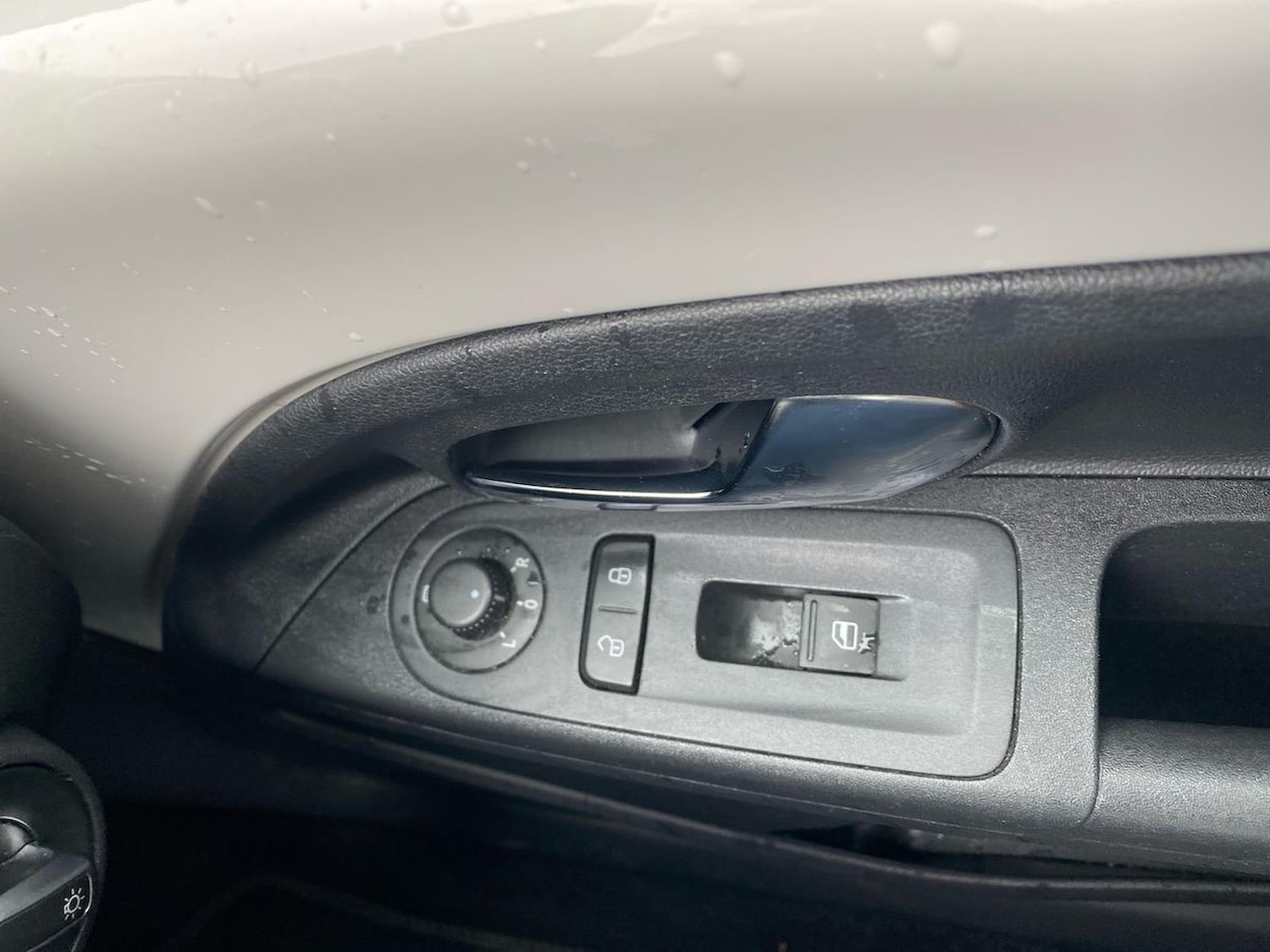 Used Volkswagen up! 2013 for sale - 78193899: Photo 21