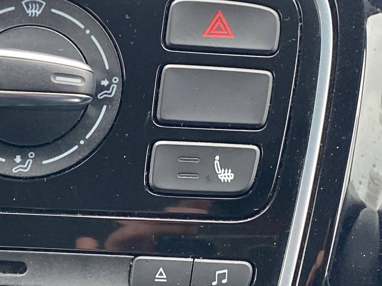 Used Volkswagen up! 2013 for sale - 78193899: Photo 24