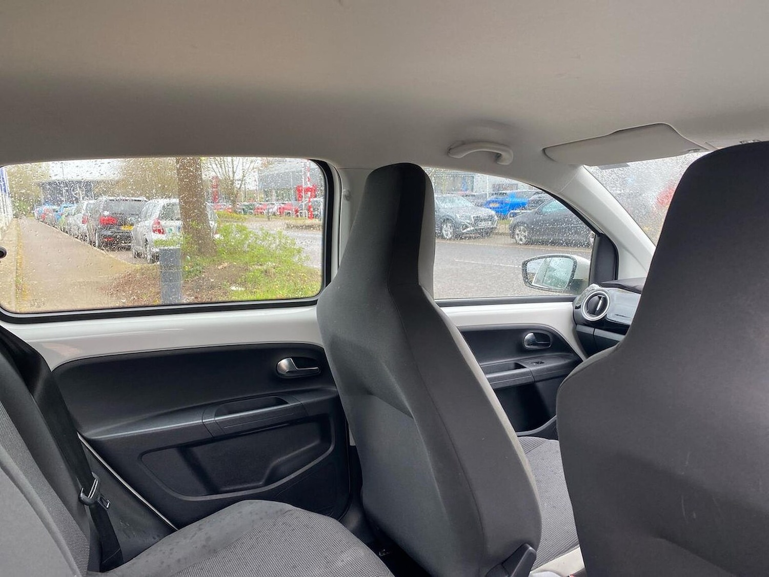 Used Volkswagen up! 2013 for sale - 78193899: Photo 29