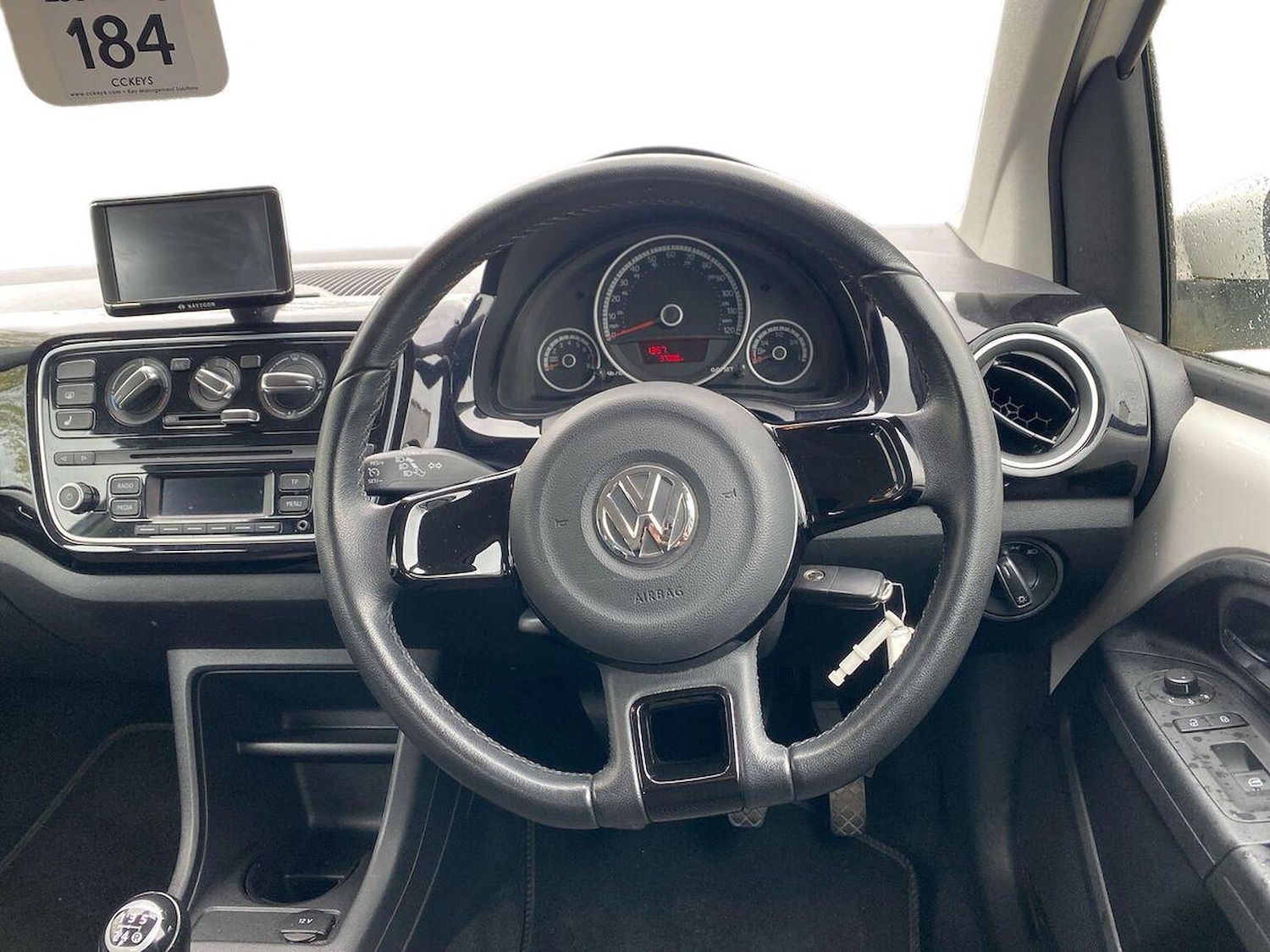 Used Volkswagen up! 2013 for sale - 78193899: Photo 9