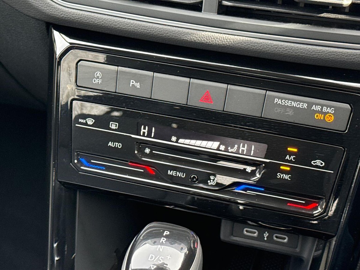 Used Volkswagen T-Cross 2025 for sale - 78060597: Photo 12