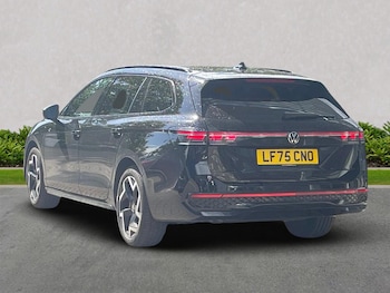 Used Volkswagen Passat 2025 for sale - 77487783: Photo