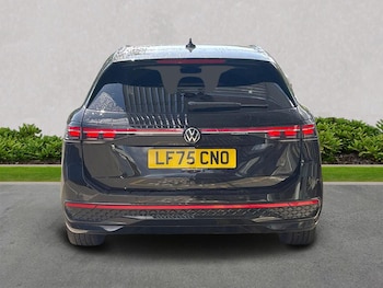 Used Volkswagen Passat 2025 for sale - 77487783: Photo