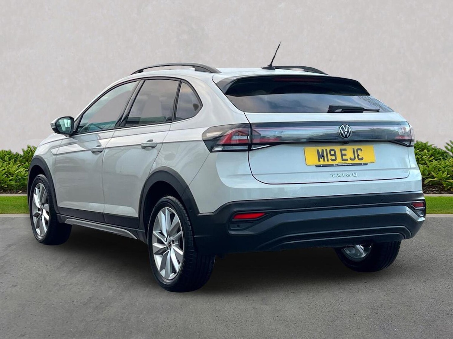 Used Volkswagen Taigo 2024 for sale - 76963554: Photo 2