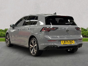 Used Volkswagen Golf 2025 for sale - 76892150: Photo